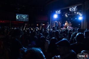 https://zaragozaheavy.es/cronica-linkoln-park-en-sala-oasis-11-4-25/?fbclid=IwY2xjawJ5XqxleHRuA2FlbQIxMQABHjSUTpNWMwy-83EG48GF5lAIzLqdDLfJqIxzVjpWZi18RmfKYdbjtBLirsEq_aem_uKh95ZUG_JiyhVKrq9p9WQ&sfnsn=scwspmo